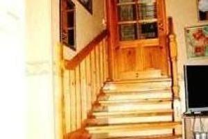 В продаже четырёхэтажный кирпичный коттедж на участке площадью 10 сот.