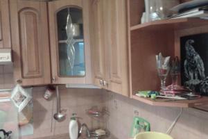 2-х комнатная квартира на 3-ем этаже 5-ти этажного кирпичного дома. Продажа от собственника.